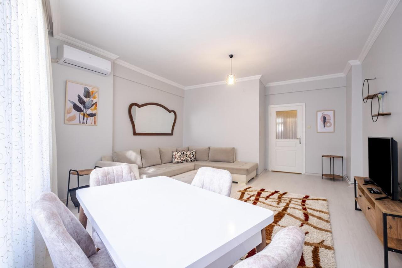 Fully Equipped Cozy Home In Kadikoy Estambul Exterior foto